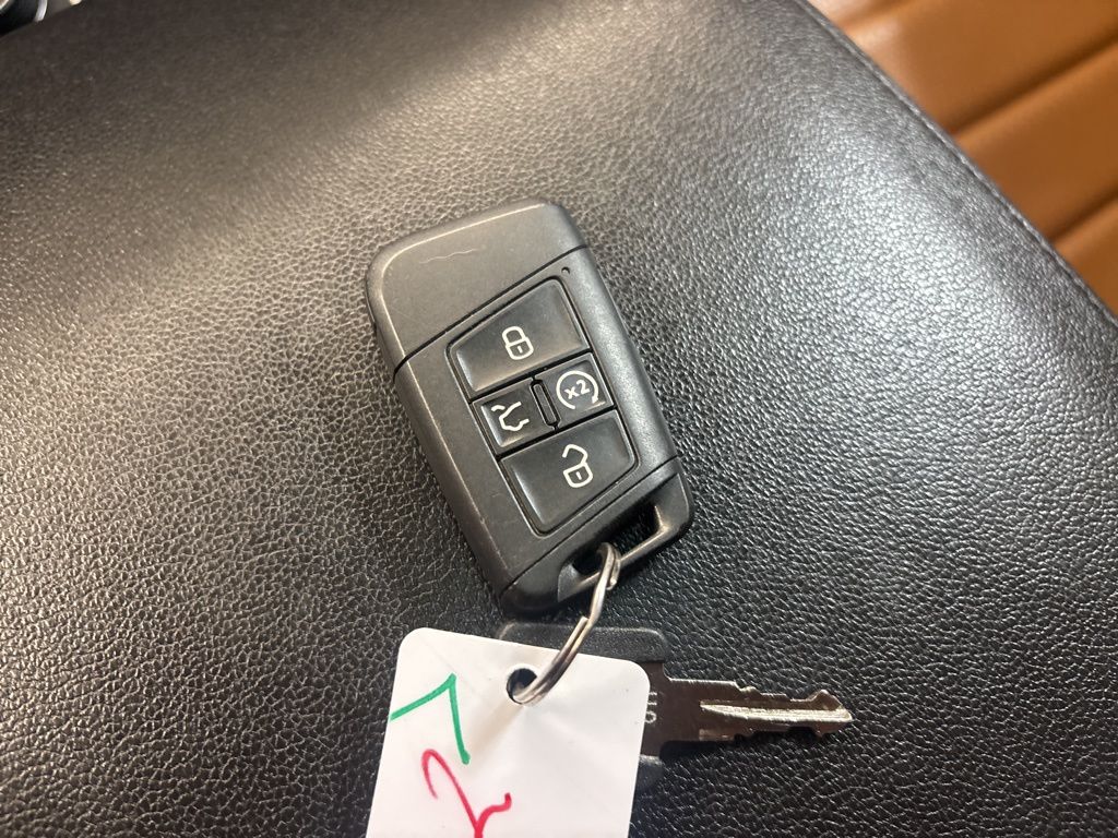 Thumbnail: 2018 Volkswagen Atlas - 17