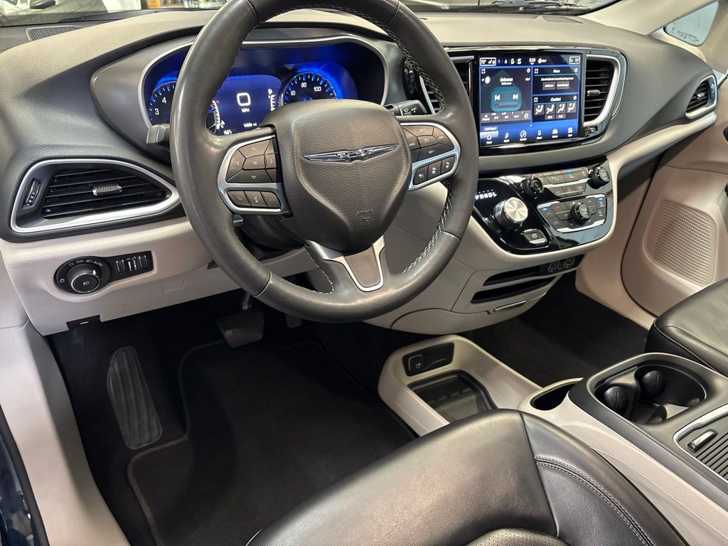 Thumbnail: 2023 Chrysler Pacifica - 2