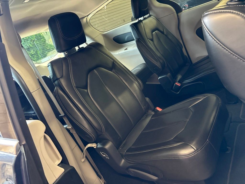 Thumbnail: 2023 Chrysler Pacifica - 40