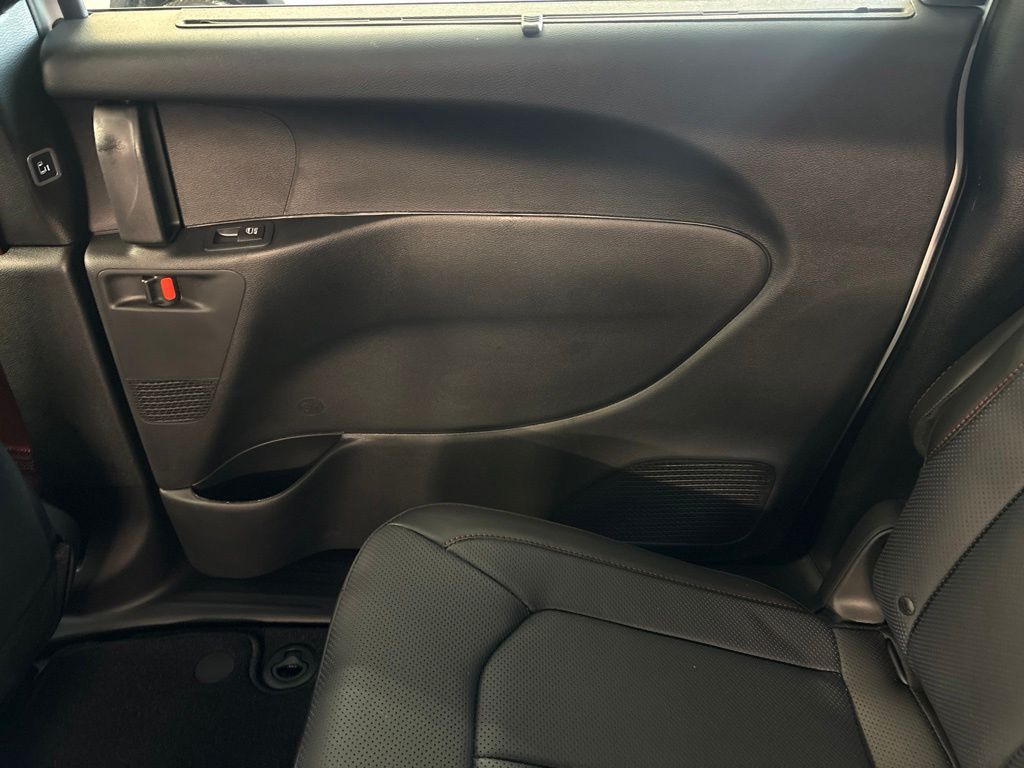 Thumbnail: 2027 Chrysler Pacifica - 35
