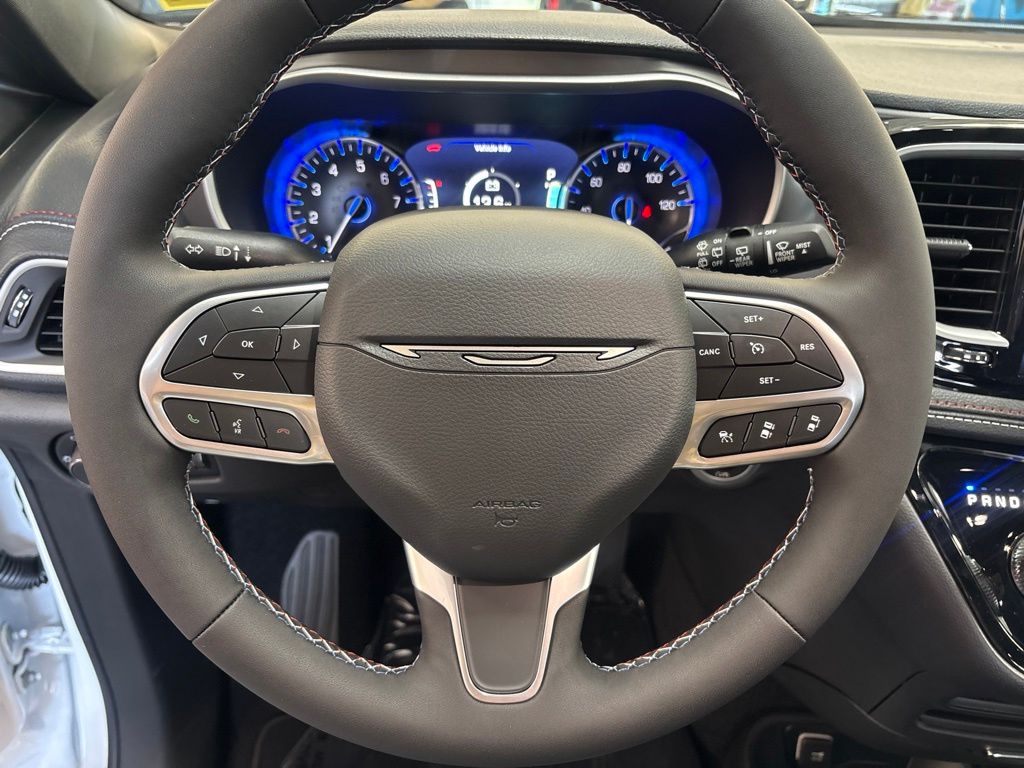 Thumbnail: 2027 Chrysler Pacifica - 8