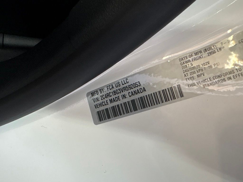 Thumbnail: 2027 Chrysler Pacifica - 18