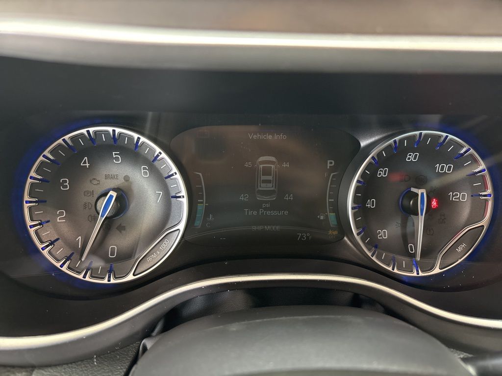 Thumbnail: 2026 Chrysler Pacifica - 14