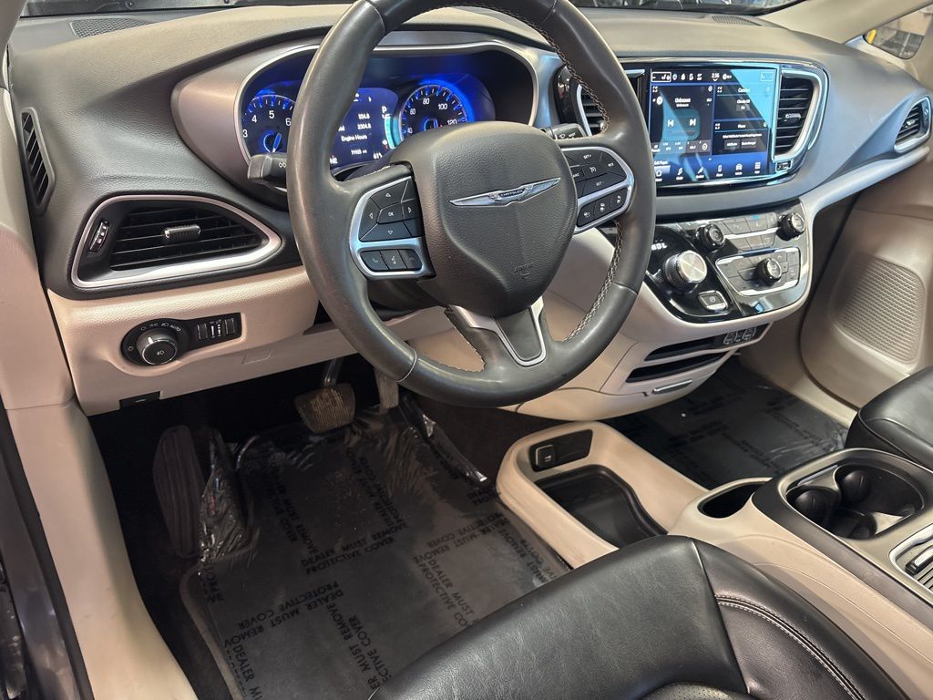 Thumbnail: 2023 Chrysler Pacifica - 2