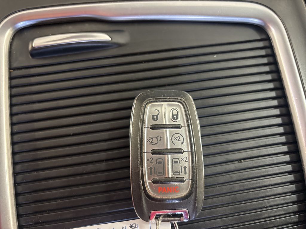 Thumbnail: 2023 Chrysler Pacifica - 29
