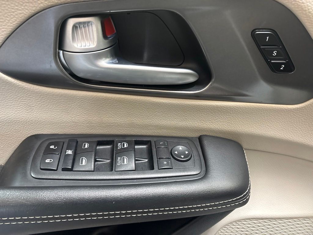 Thumbnail: 2024 Chrysler Pacifica - 21