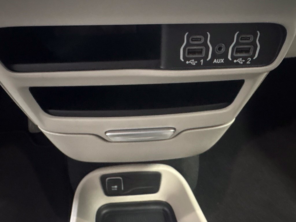 Thumbnail: 2024 Chrysler Pacifica - 28