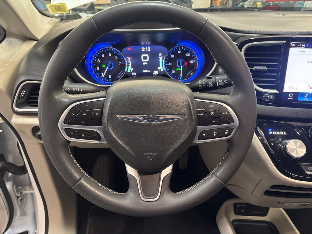 Thumbnail: 2024 Chrysler Pacifica - 8