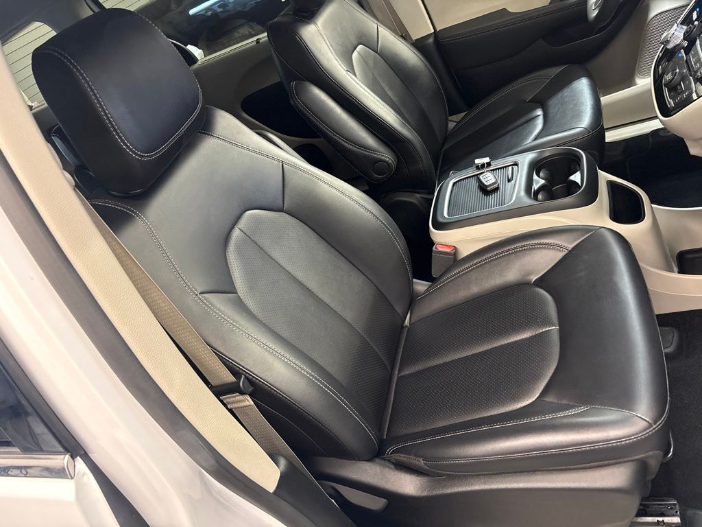 Thumbnail: 2024 Chrysler Pacifica - 47