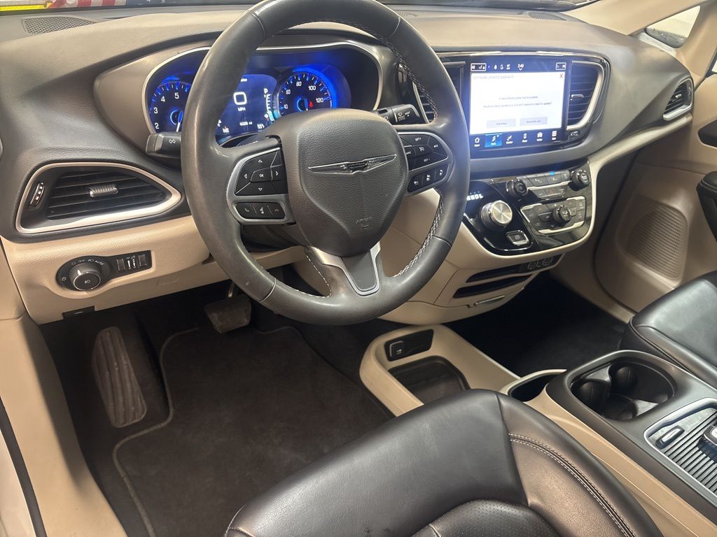 Thumbnail: 2023 Chrysler Pacifica - 2