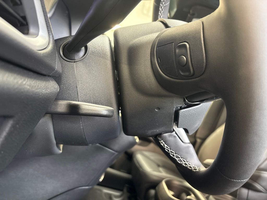 Thumbnail: 2027 Chrysler Pacifica - 23
