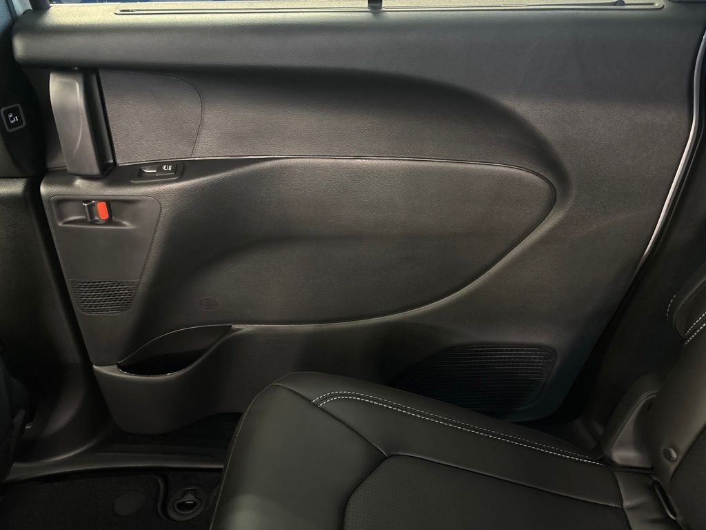 Thumbnail: 2027 Chrysler Pacifica - 33