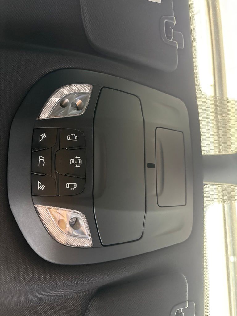 Thumbnail: 2027 Chrysler Pacifica - 30