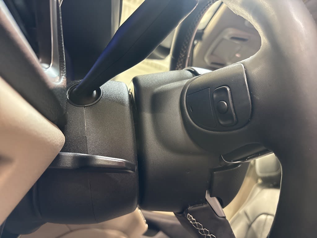 Thumbnail: 2023 Chrysler Pacifica - 23