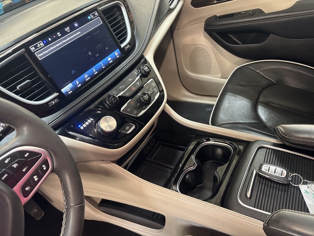 Thumbnail: 2023 Chrysler Pacifica - 14