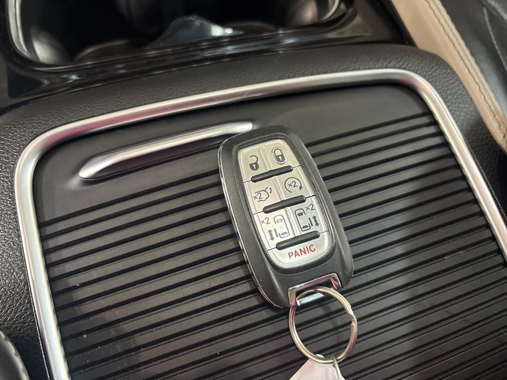 Thumbnail: 2023 Chrysler Pacifica - 28