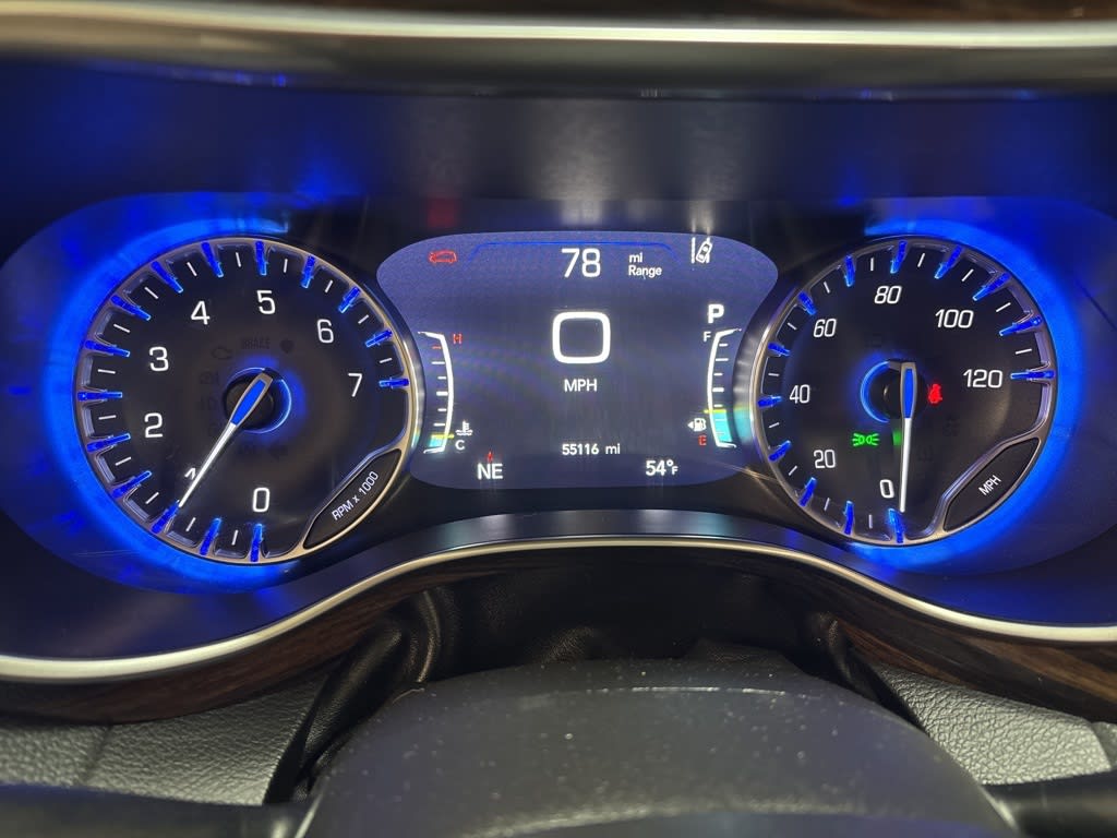 Thumbnail: 2023 Chrysler Pacifica - 15