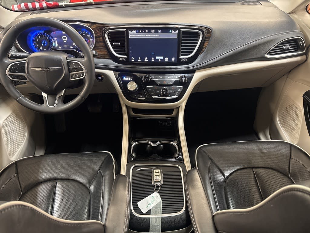 Thumbnail: 2023 Chrysler Pacifica - 11