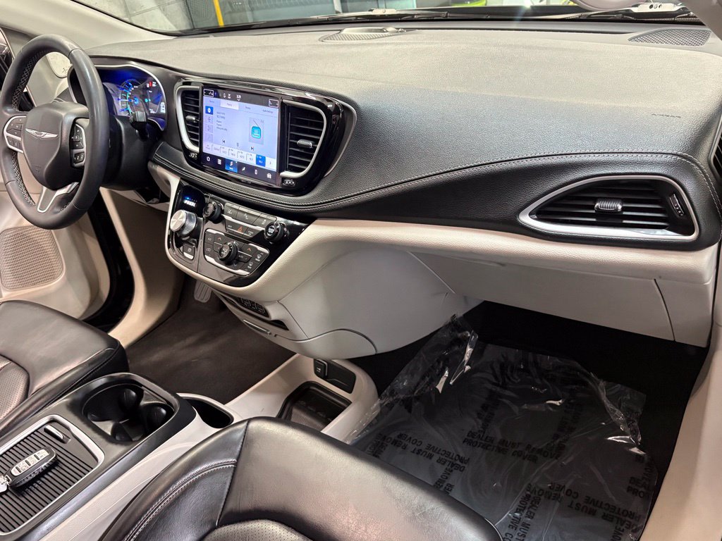 Thumbnail: 2023 Chrysler Pacifica - 13