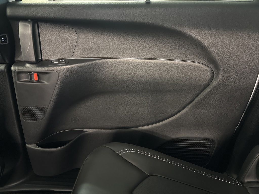 Thumbnail: 2027 Chrysler Pacifica - 35