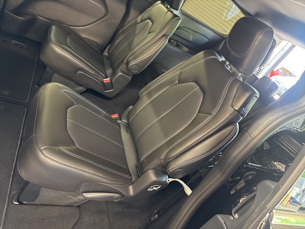 Thumbnail: 2027 Chrysler Pacifica - 34