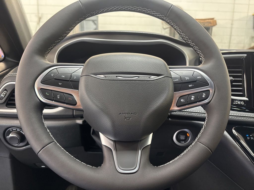 Thumbnail: 2027 Chrysler Pacifica - 8