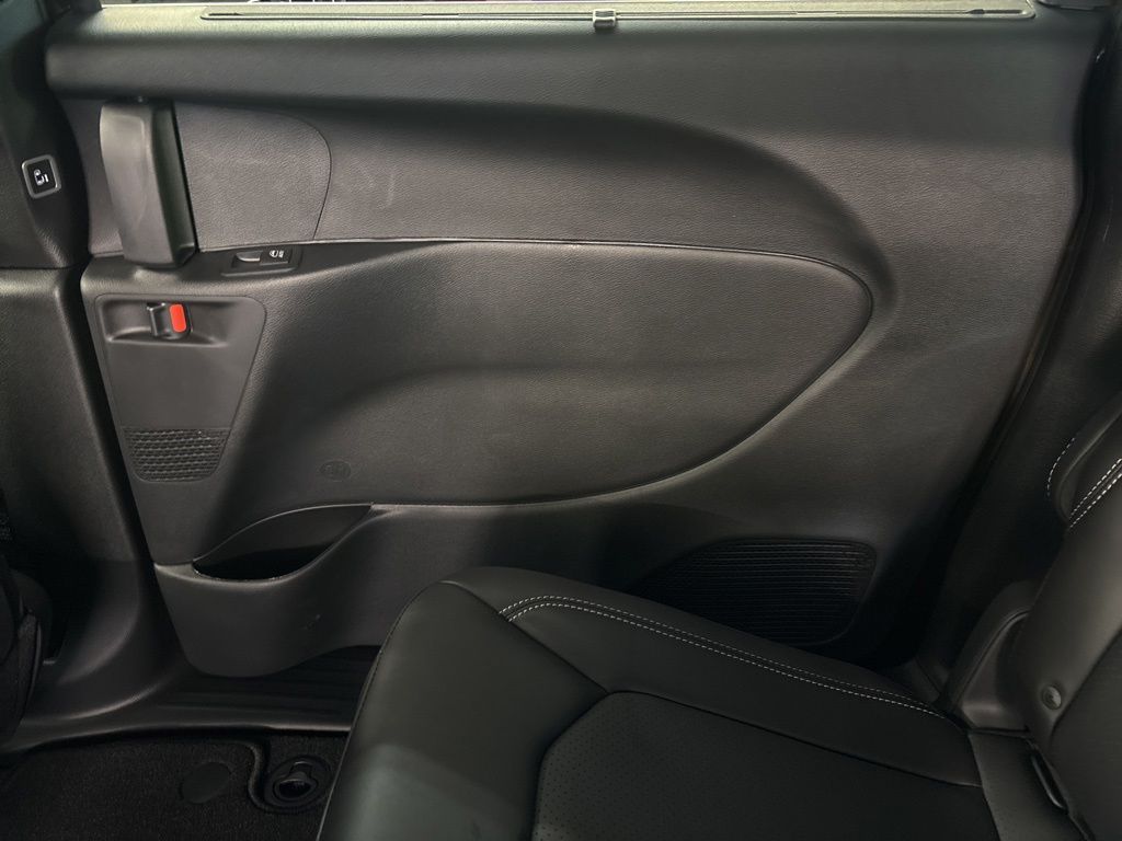 Thumbnail: 2027 Chrysler Pacifica - 39