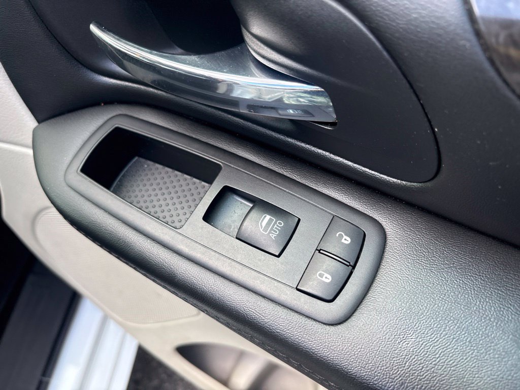 Thumbnail: 2019 Dodge Grand Caravan - 36