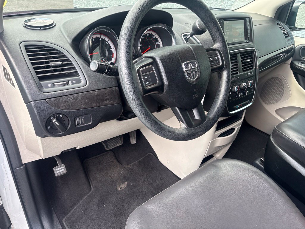 Thumbnail: 2019 Dodge Grand Caravan - 2