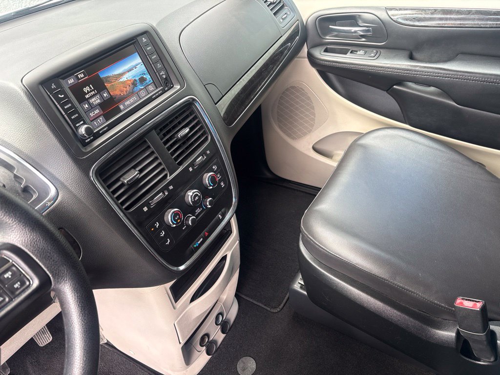 Thumbnail: 2019 Dodge Grand Caravan - 9