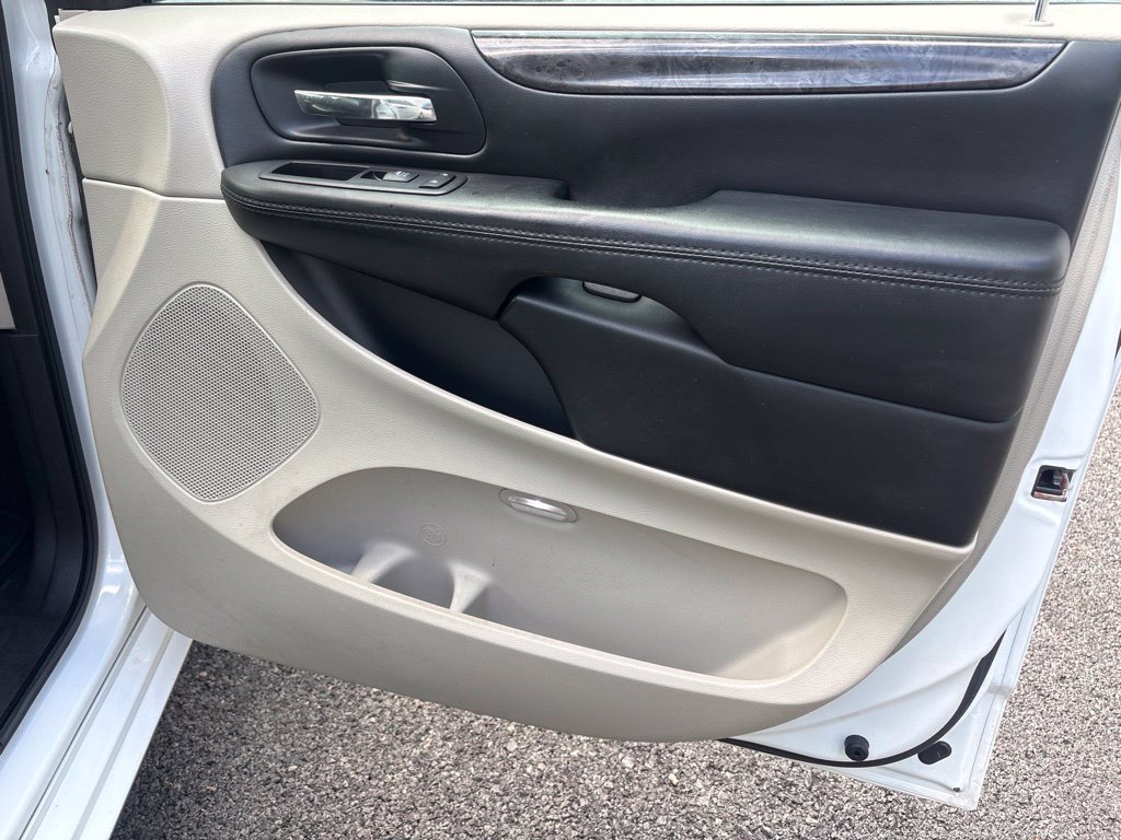 Thumbnail: 2019 Dodge Grand Caravan - 35