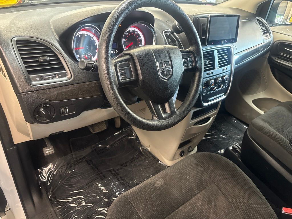 Thumbnail: 2019 Dodge Grand Caravan - 2