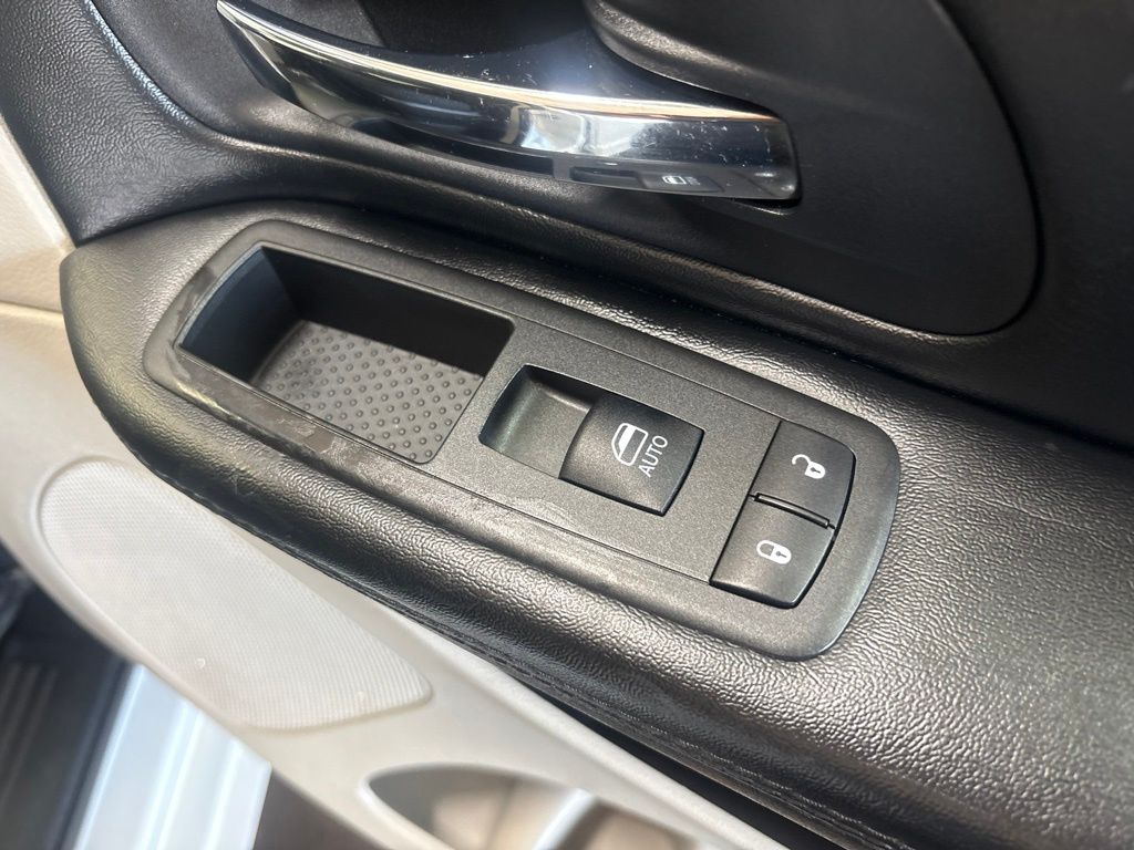Thumbnail: 2019 Dodge Grand Caravan - 39