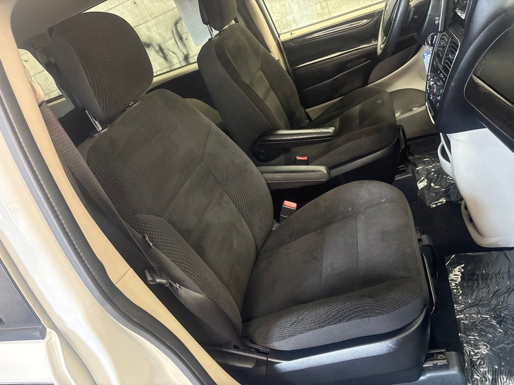 Thumbnail: 2019 Dodge Grand Caravan - 40