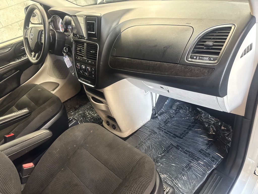 Thumbnail: 2019 Dodge Grand Caravan - 41