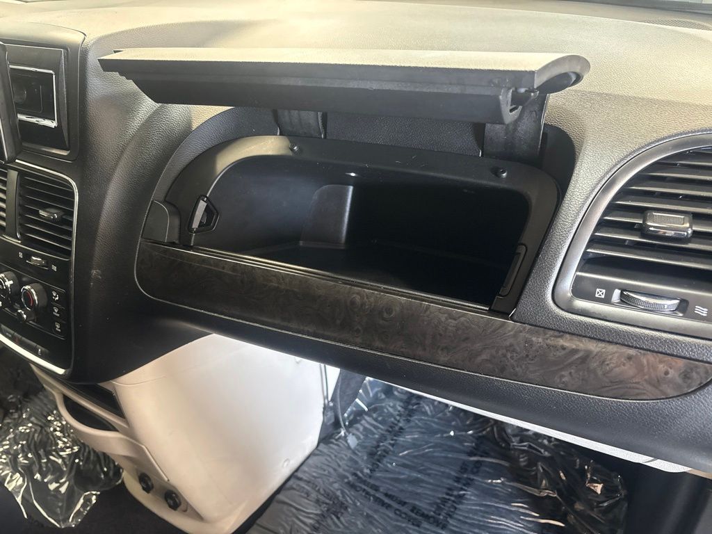 Thumbnail: 2019 Dodge Grand Caravan - 37
