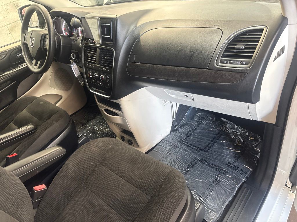 Thumbnail: 2019 Dodge Grand Caravan - 36