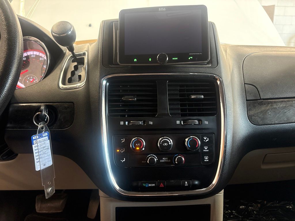 Thumbnail: 2019 Dodge Grand Caravan - 13