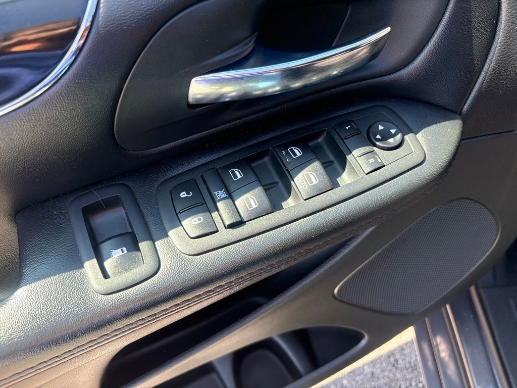 Thumbnail: 2019 Dodge Grand Caravan - 20