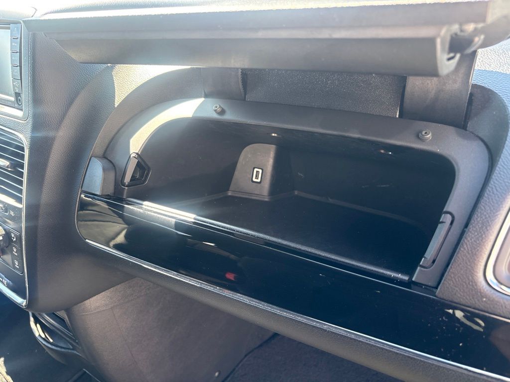 Thumbnail: 2019 Dodge Grand Caravan - 38