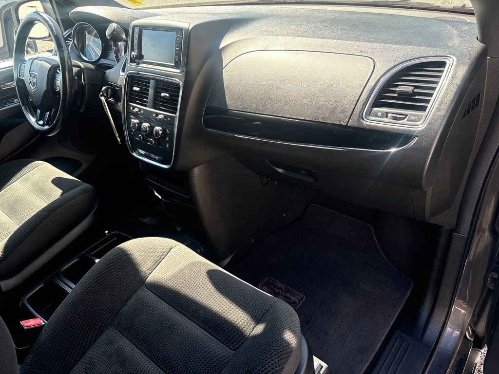 Thumbnail: 2019 Dodge Grand Caravan - 37