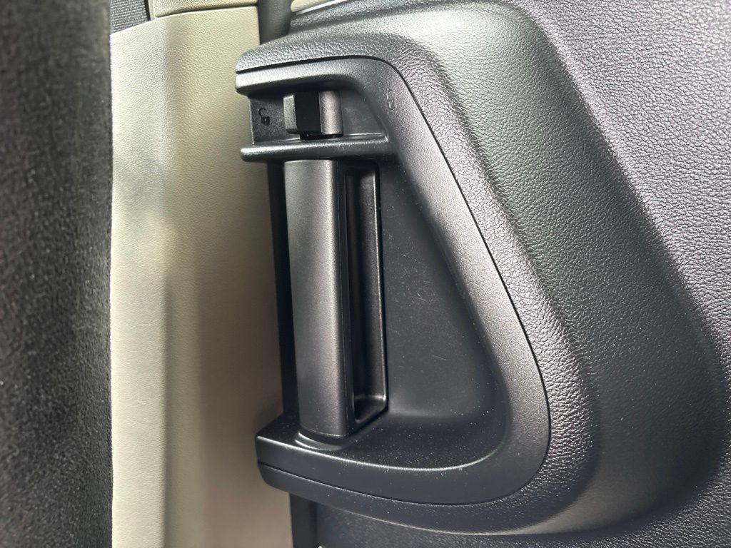 Thumbnail: 2016 Dodge Grand Caravan - 31