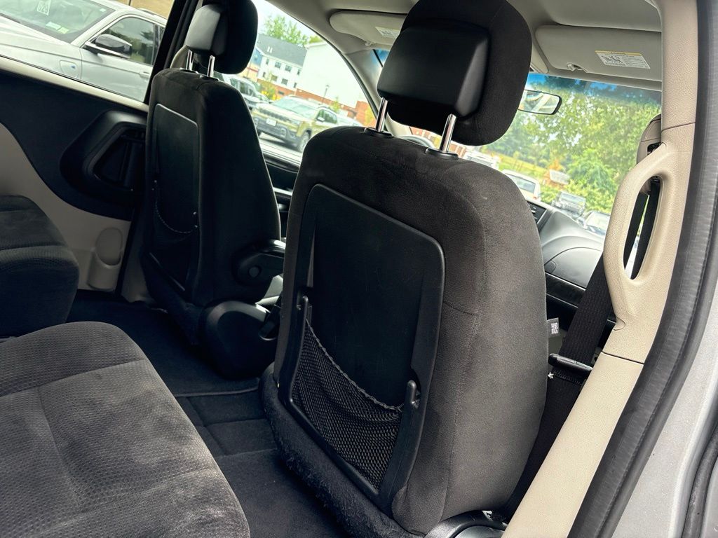 Thumbnail: 2016 Dodge Grand Caravan - 34