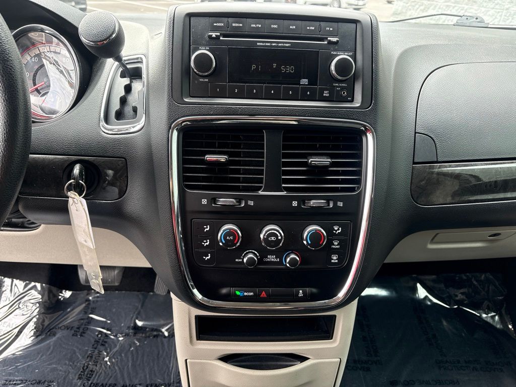 Thumbnail: 2016 Dodge Grand Caravan - 13