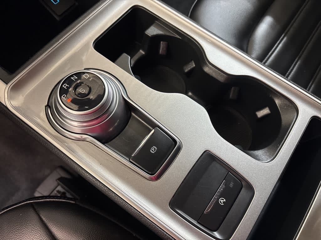 Thumbnail: 2023 Ford Edge - 27