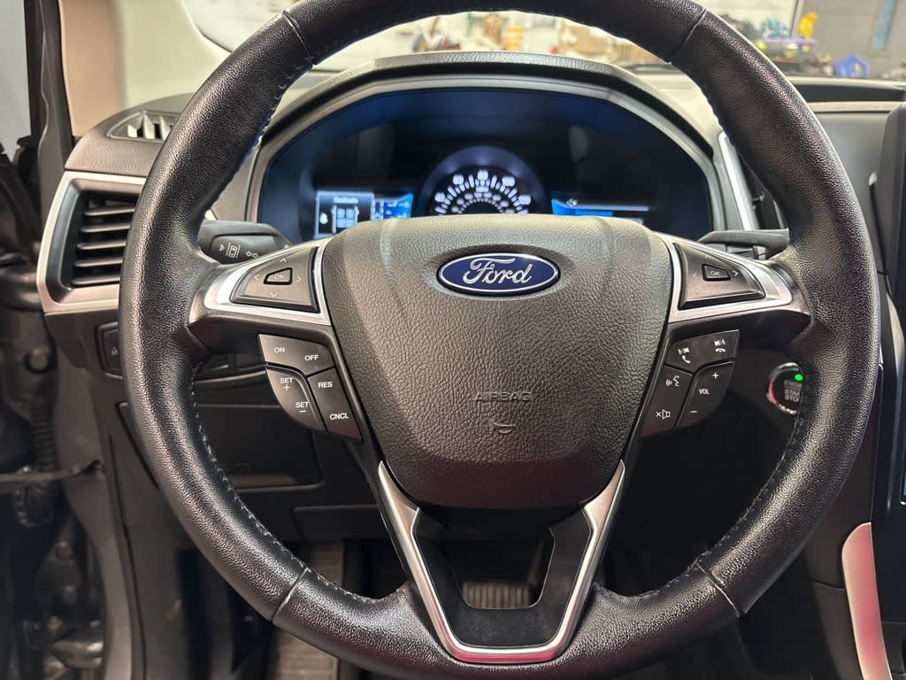 Thumbnail: 2023 Ford Edge - 7