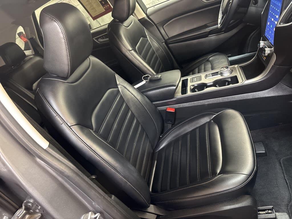 Thumbnail: 2023 Ford Edge - 9