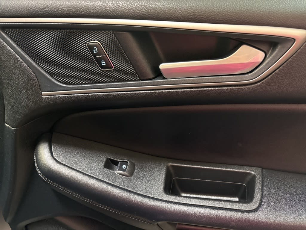 Thumbnail: 2023 Ford Edge - 39