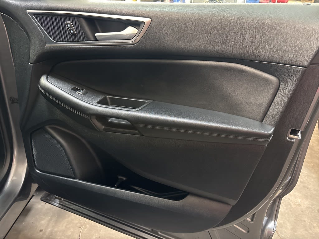 Thumbnail: 2023 Ford Edge - 38