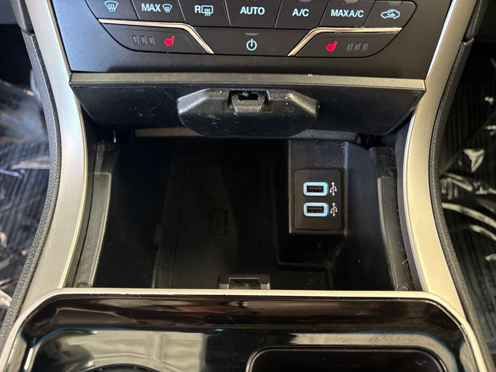 Thumbnail: 2020 Ford Edge - 29